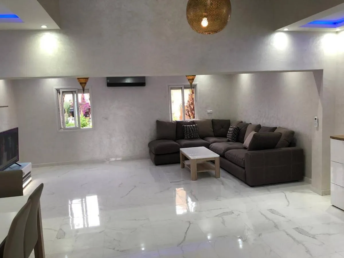 Апартаменты “Yallah”Riyad Triplex For 6 Persons Max Марракеш