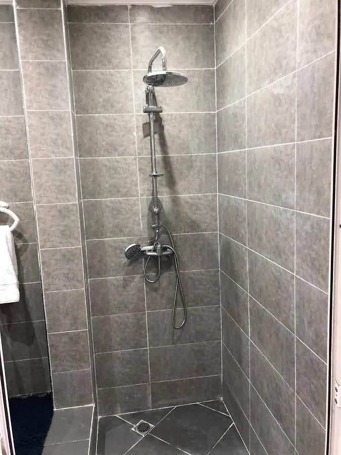 Апартаменты “Yallah”Riyad Triplex For 6 Persons Max Марракеш
